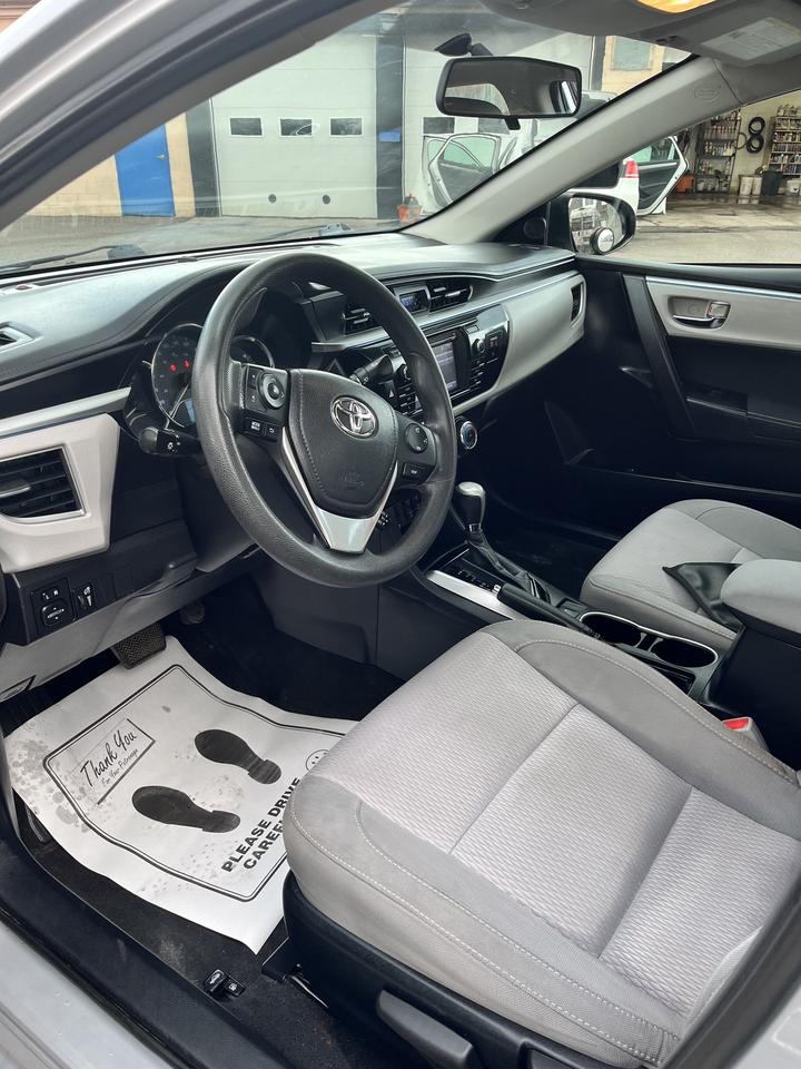 2014 Toyota Corolla Luxury Photo