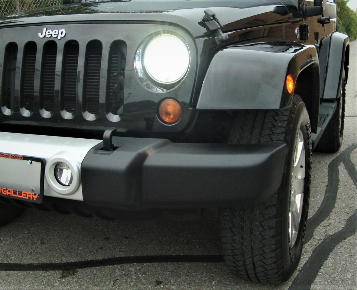 2013 Jeep Wrangler SAHARA 4X4 Photo3