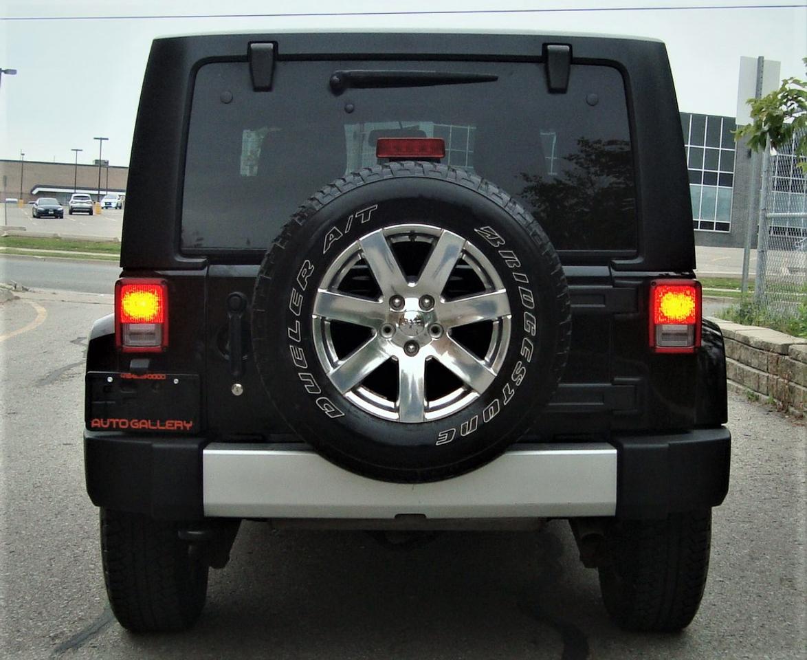 2013 Jeep Wrangler SAHARA 4X4 Photo
