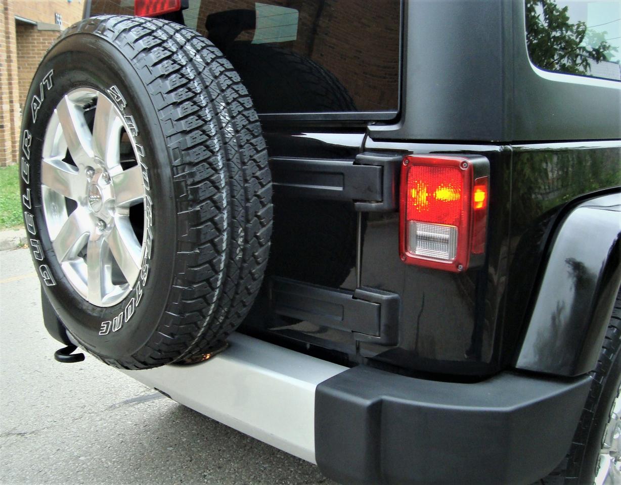 2013 Jeep Wrangler SAHARA 4X4 Photo