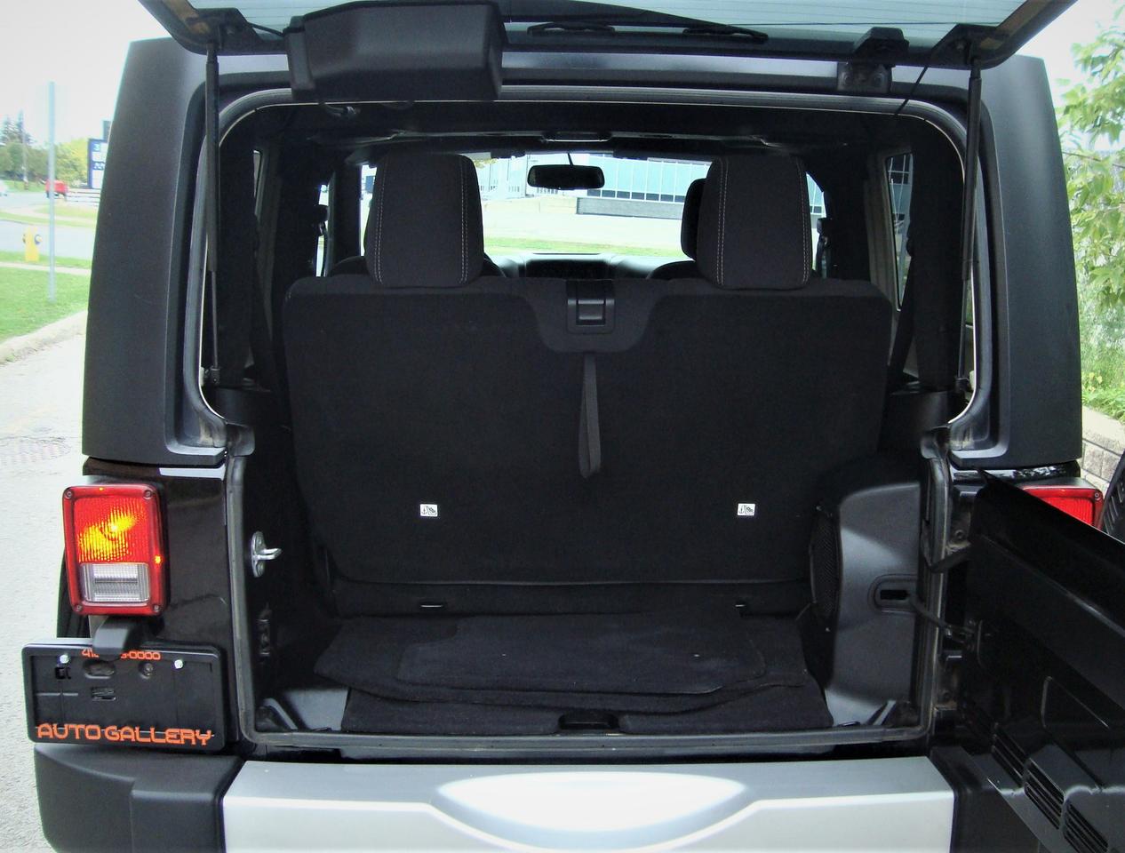 2013 Jeep Wrangler SAHARA 4X4 Photo