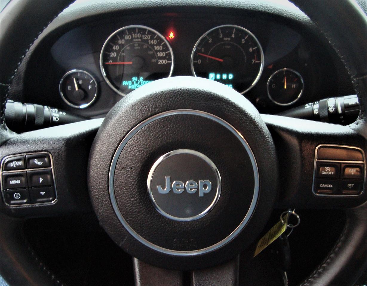 2013 Jeep Wrangler SAHARA 4X4 Photo
