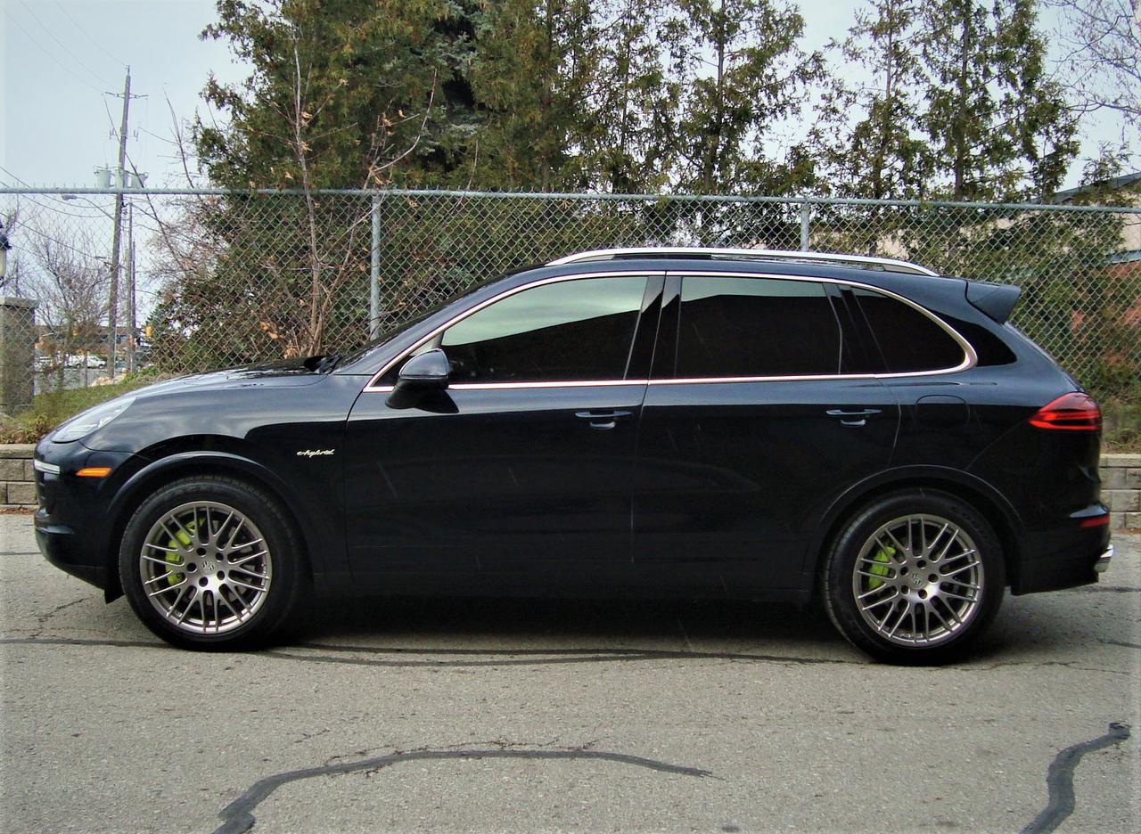 2015 Porsche Cayenne S e-Hybrid AWD Photo