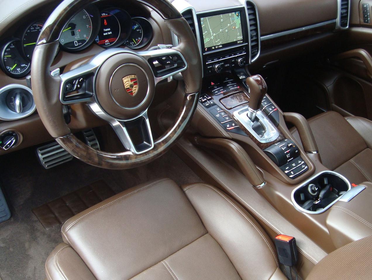 2015 Porsche Cayenne S e-Hybrid AWD Photo