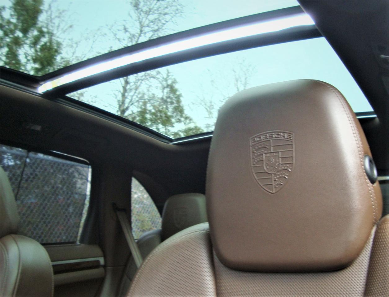 2015 Porsche Cayenne S e-Hybrid AWD Photo