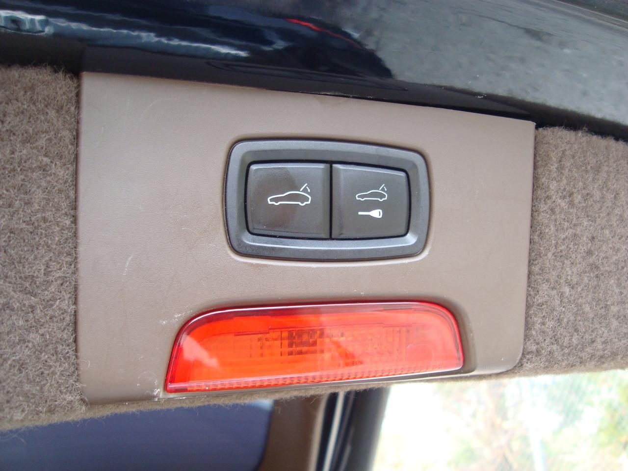 2015 Porsche Cayenne S e-Hybrid AWD Photo