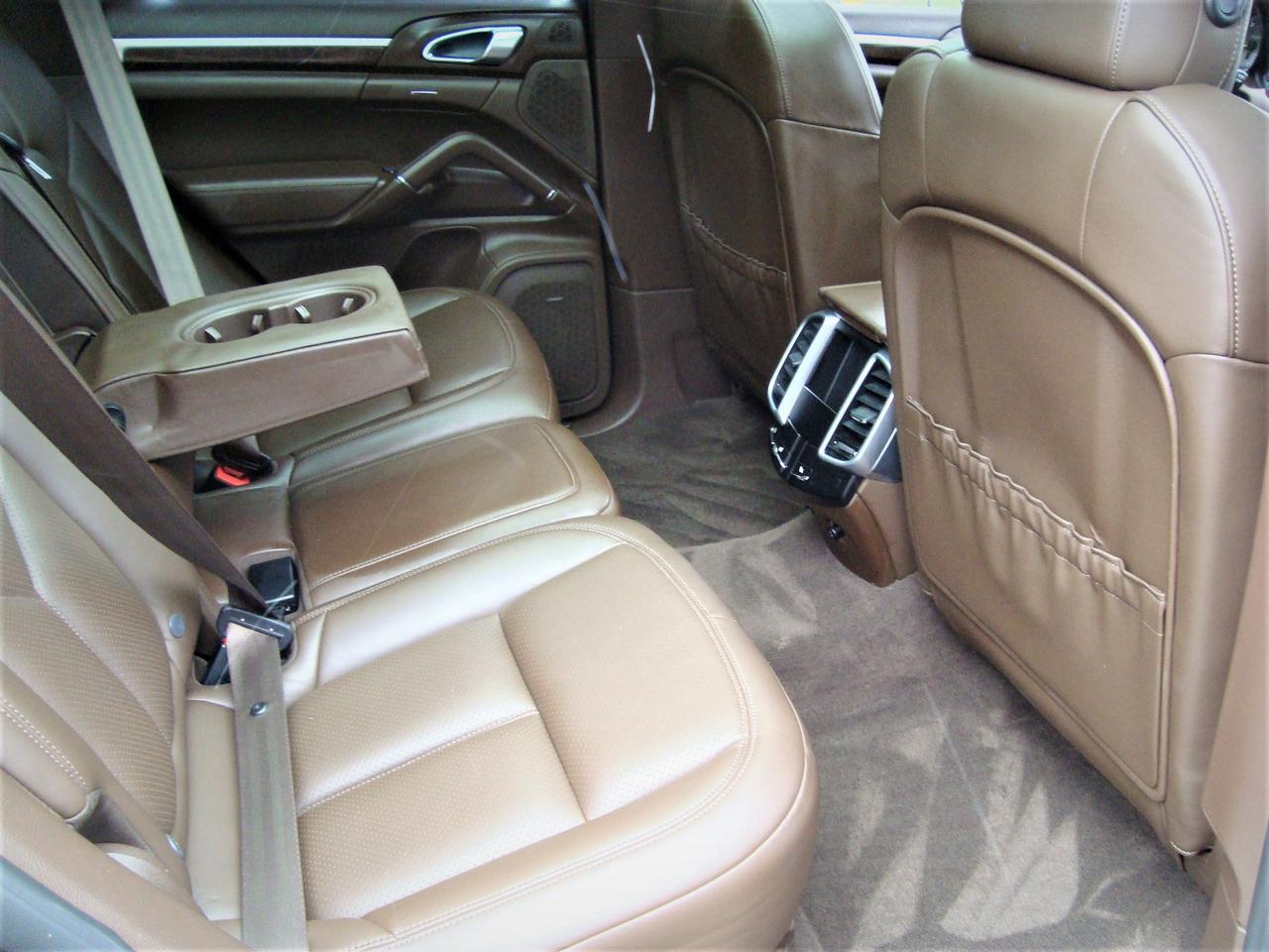 2015 Porsche Cayenne S e-Hybrid AWD Photo