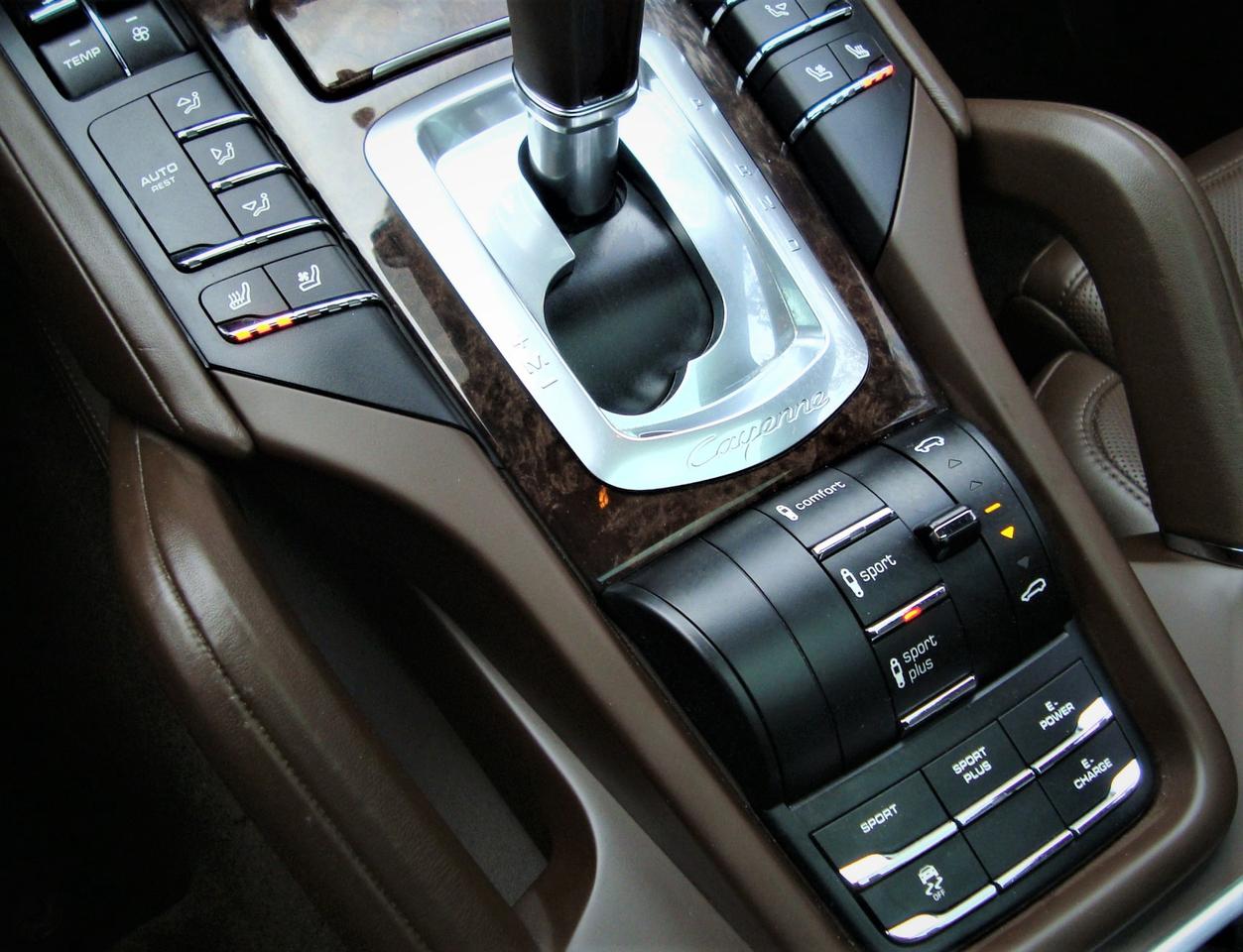2015 Porsche Cayenne S e-Hybrid AWD Photo
