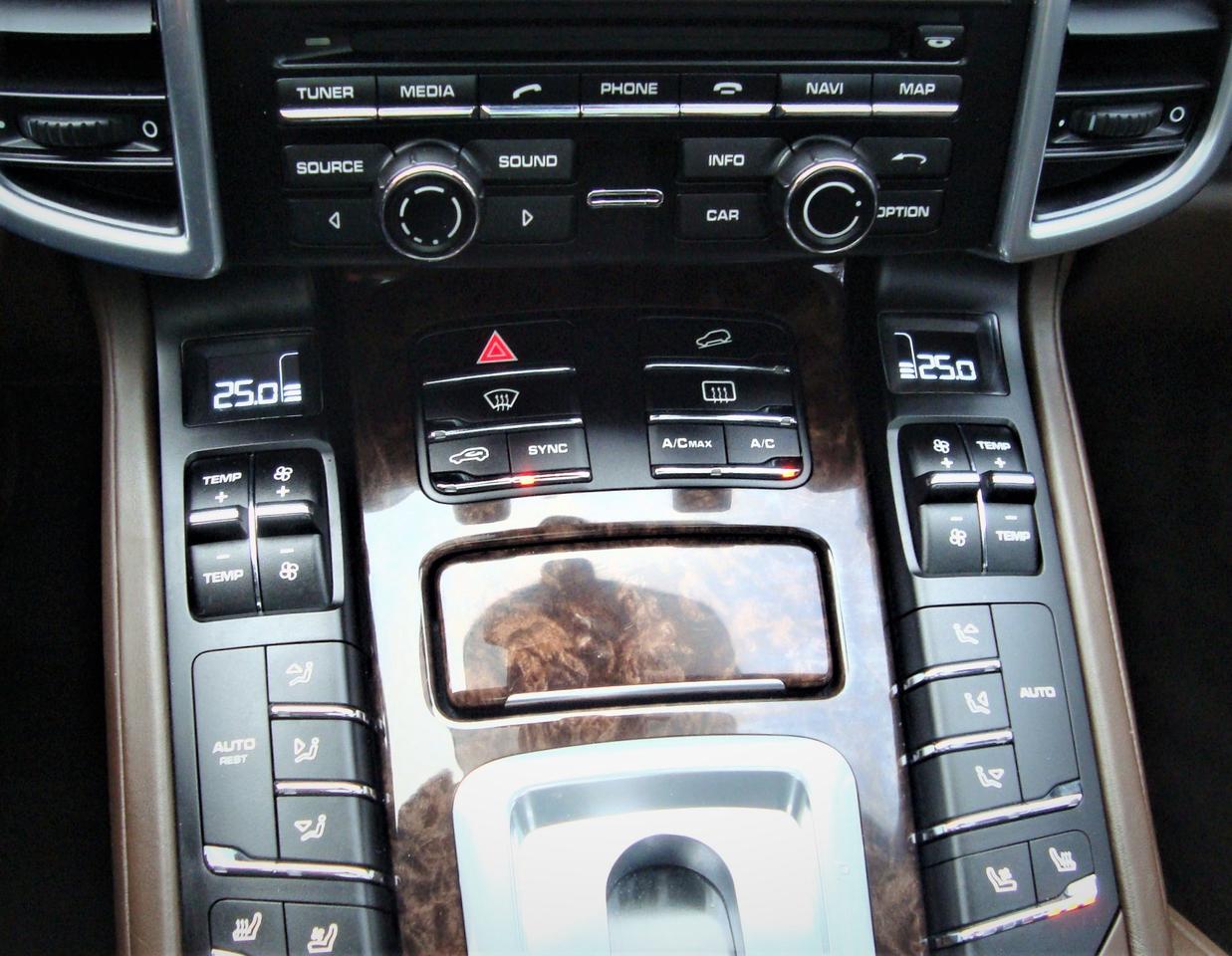 2015 Porsche Cayenne S e-Hybrid AWD Photo