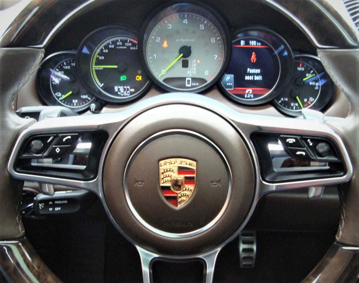 2015 Porsche Cayenne S e-Hybrid AWD Photo
