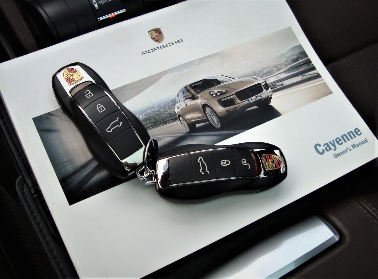 2015 Porsche Cayenne S e-Hybrid AWD Photo