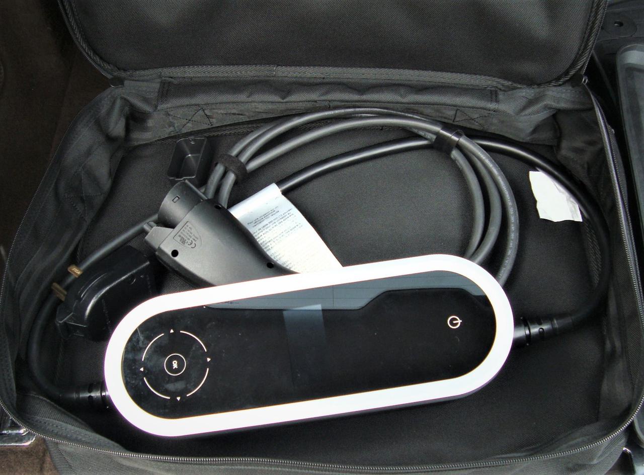 2015 Porsche Cayenne S e-Hybrid AWD Photo