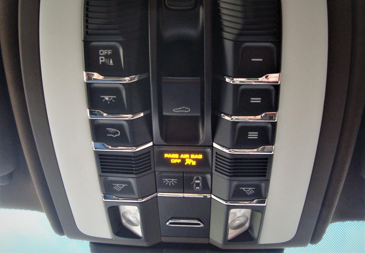 2015 Porsche Cayenne S e-Hybrid AWD Photo