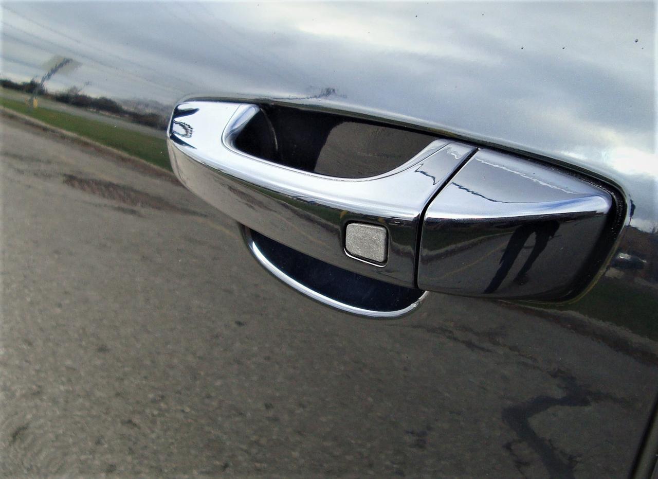 2015 Porsche Cayenne S e-Hybrid AWD Photo