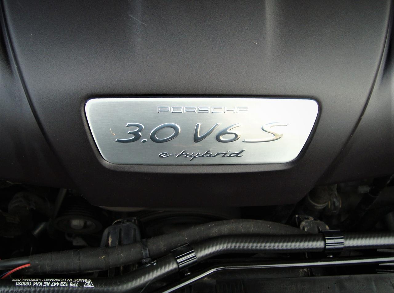 2015 Porsche Cayenne S e-Hybrid AWD Photo