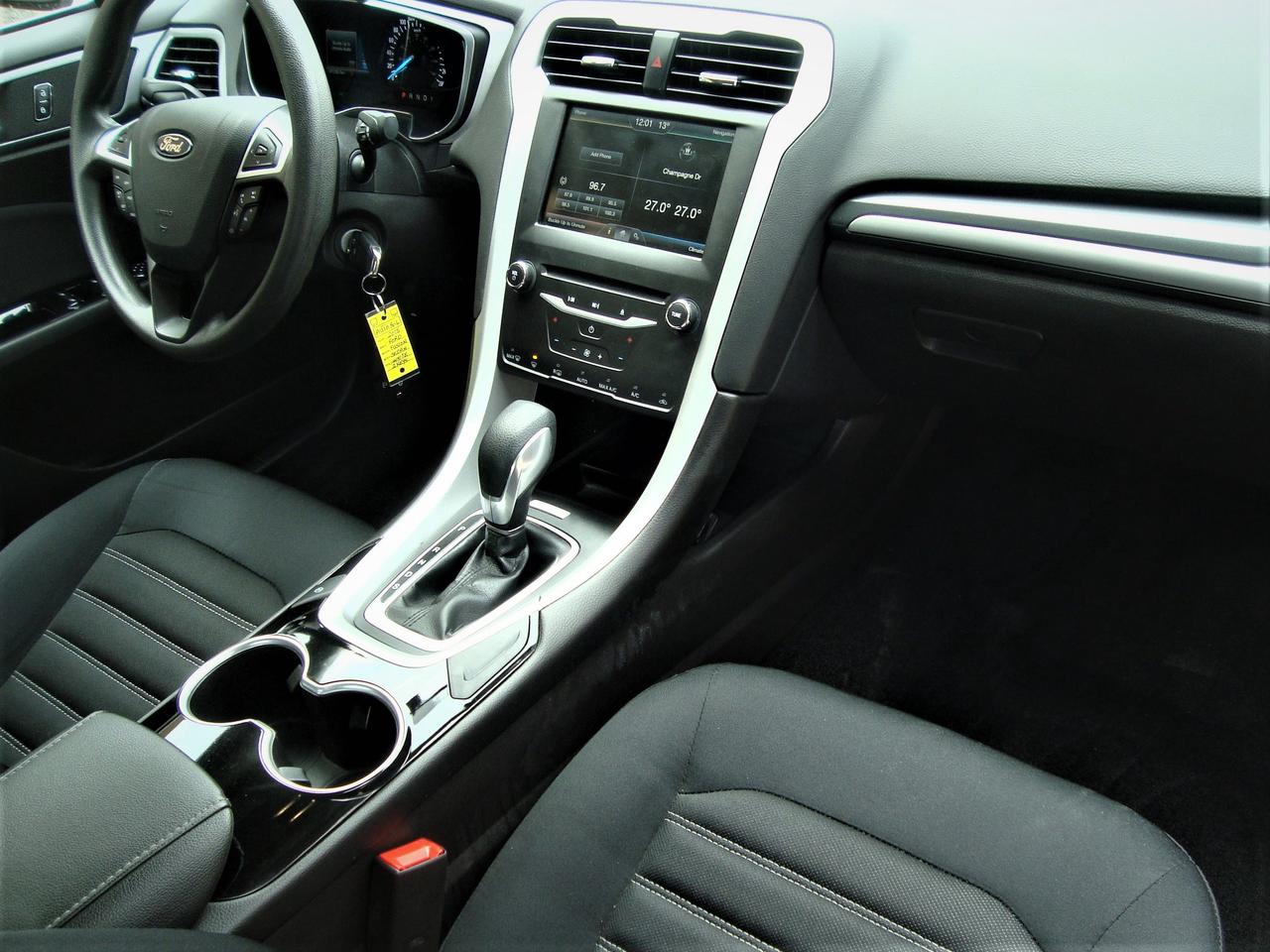 2015 Ford Fusion SE | ONLY 67K | 1 OWNER | CARFAX CLEAN Photo