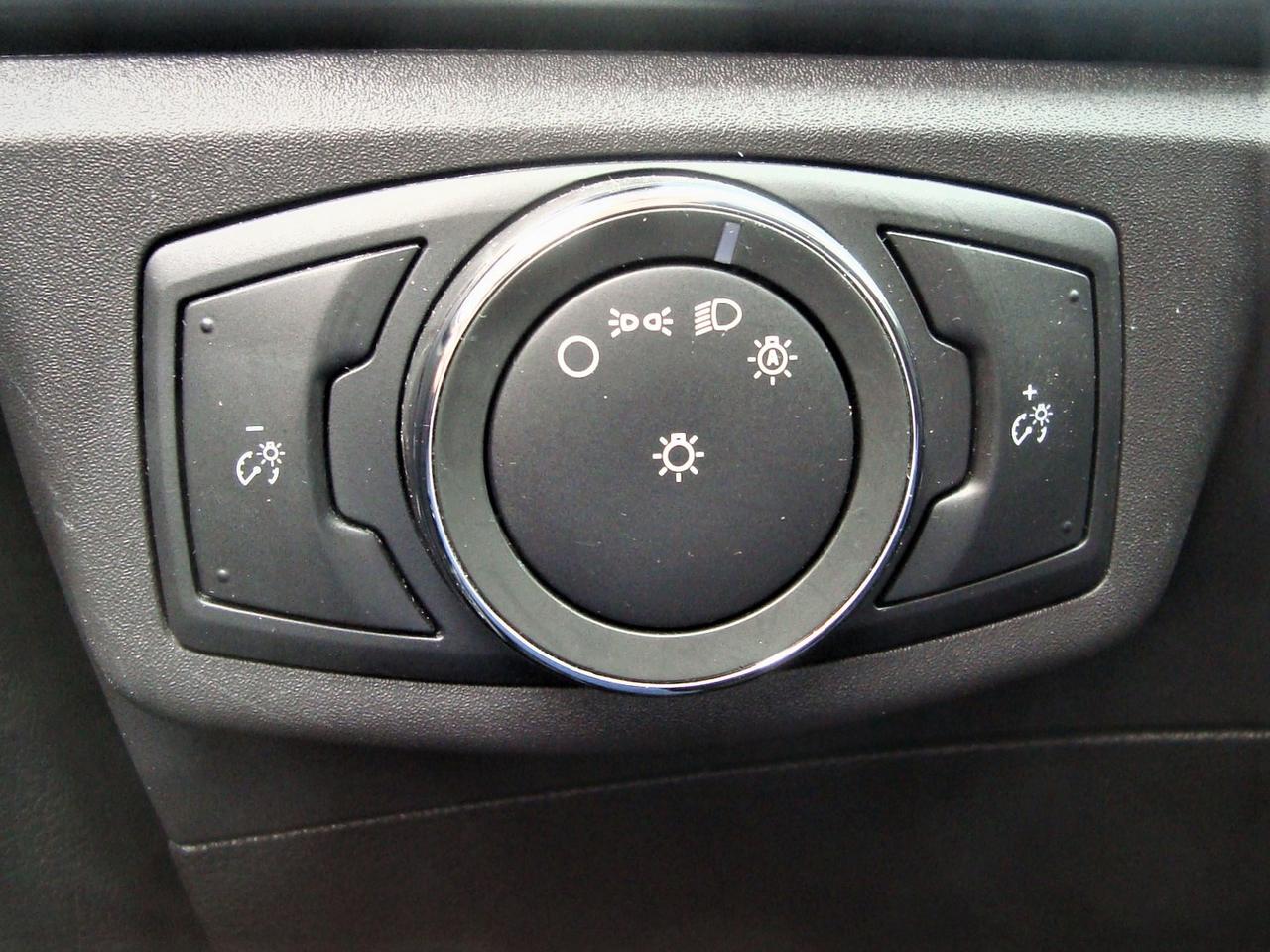 2015 Ford Fusion SE | ONLY 67K | 1 OWNER | CARFAX CLEAN Photo