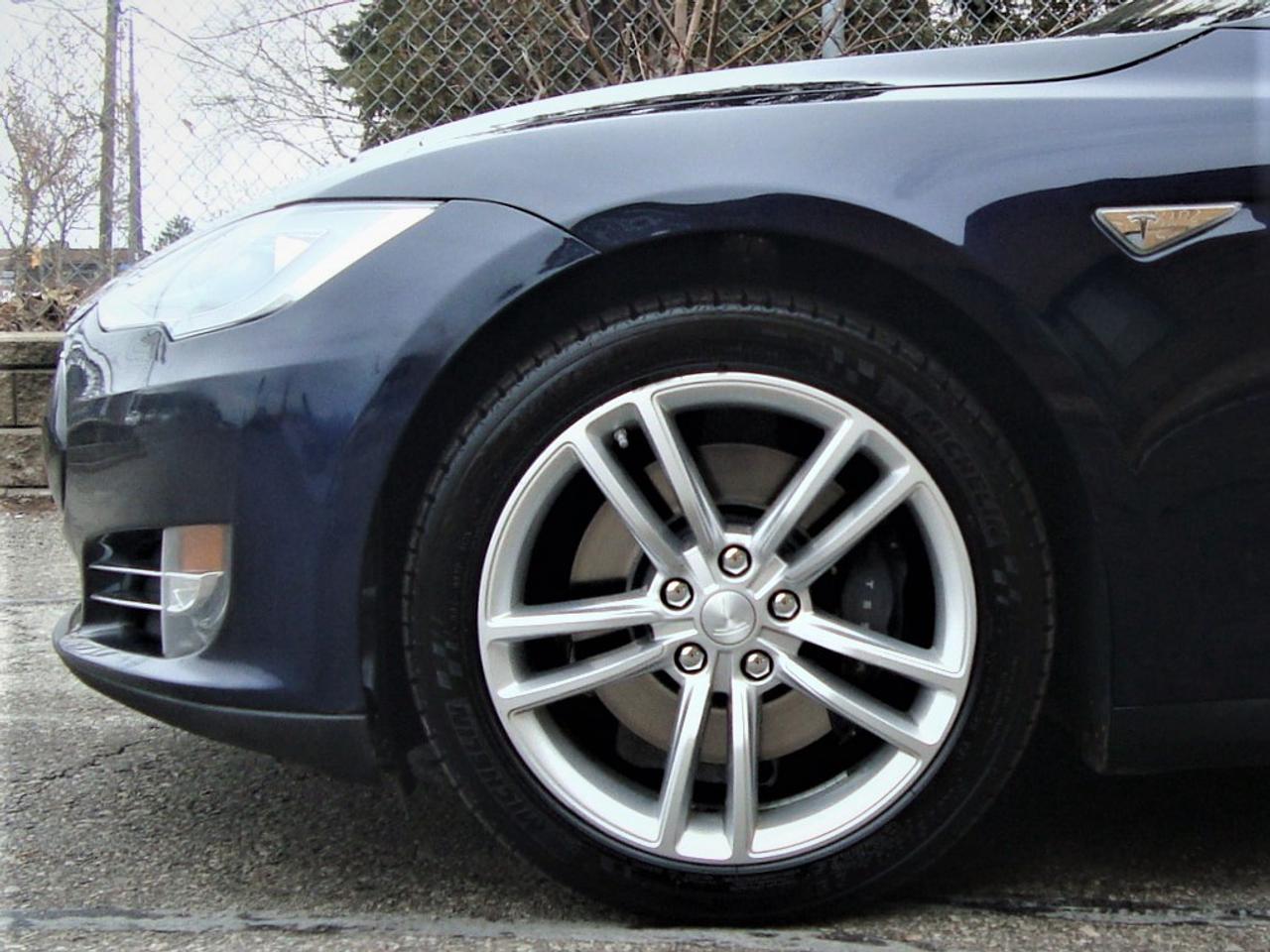 2013 Tesla Model S 85 5-PASSENGER NAVI CAMERA PANO H. SEATS Photo