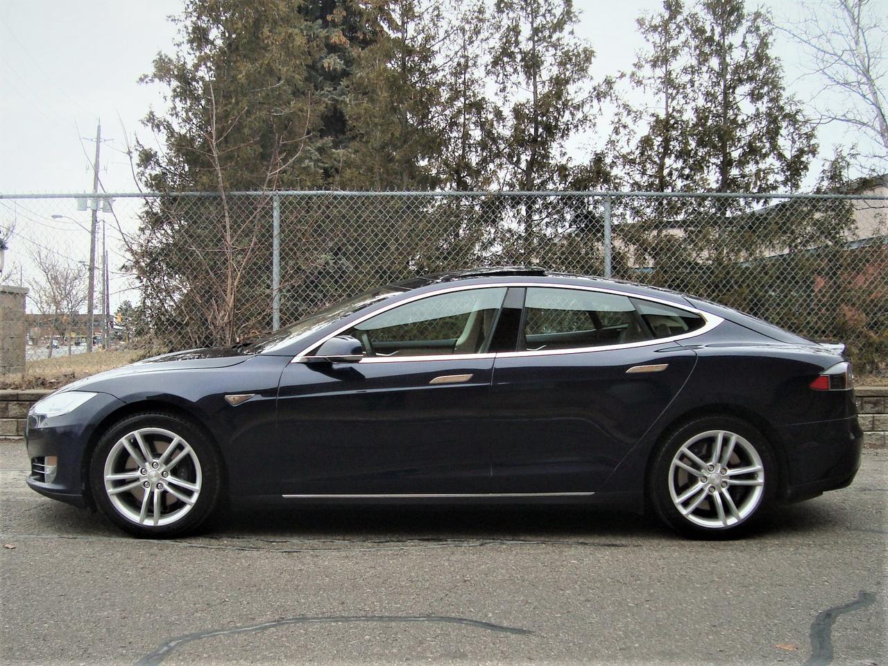 2013 Tesla Model S 85 5-PASSENGER NAVI CAMERA PANO H. SEATS Photo