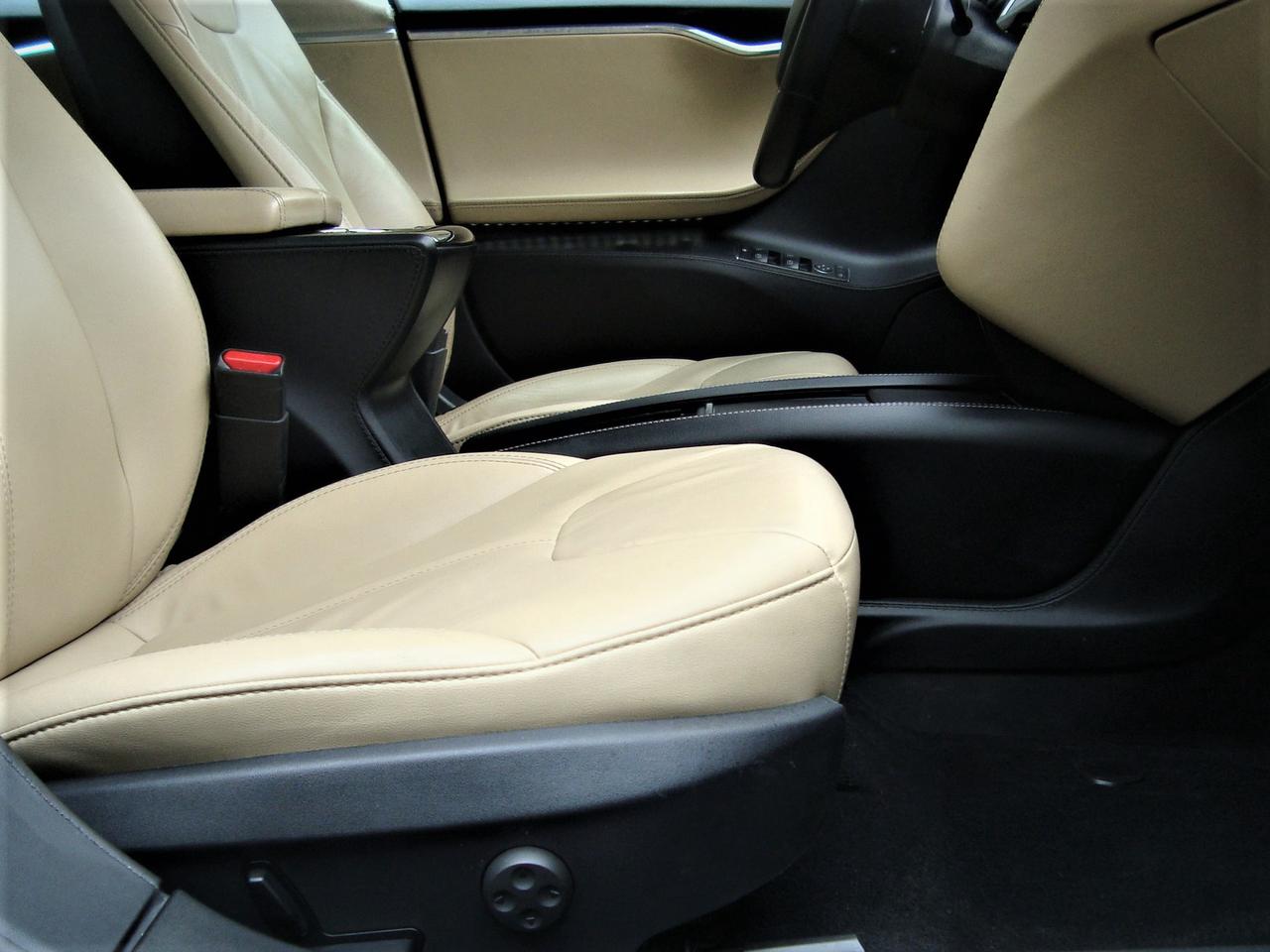 2013 Tesla Model S 85 5-PASSENGER NAVI CAMERA PANO H. SEATS Photo