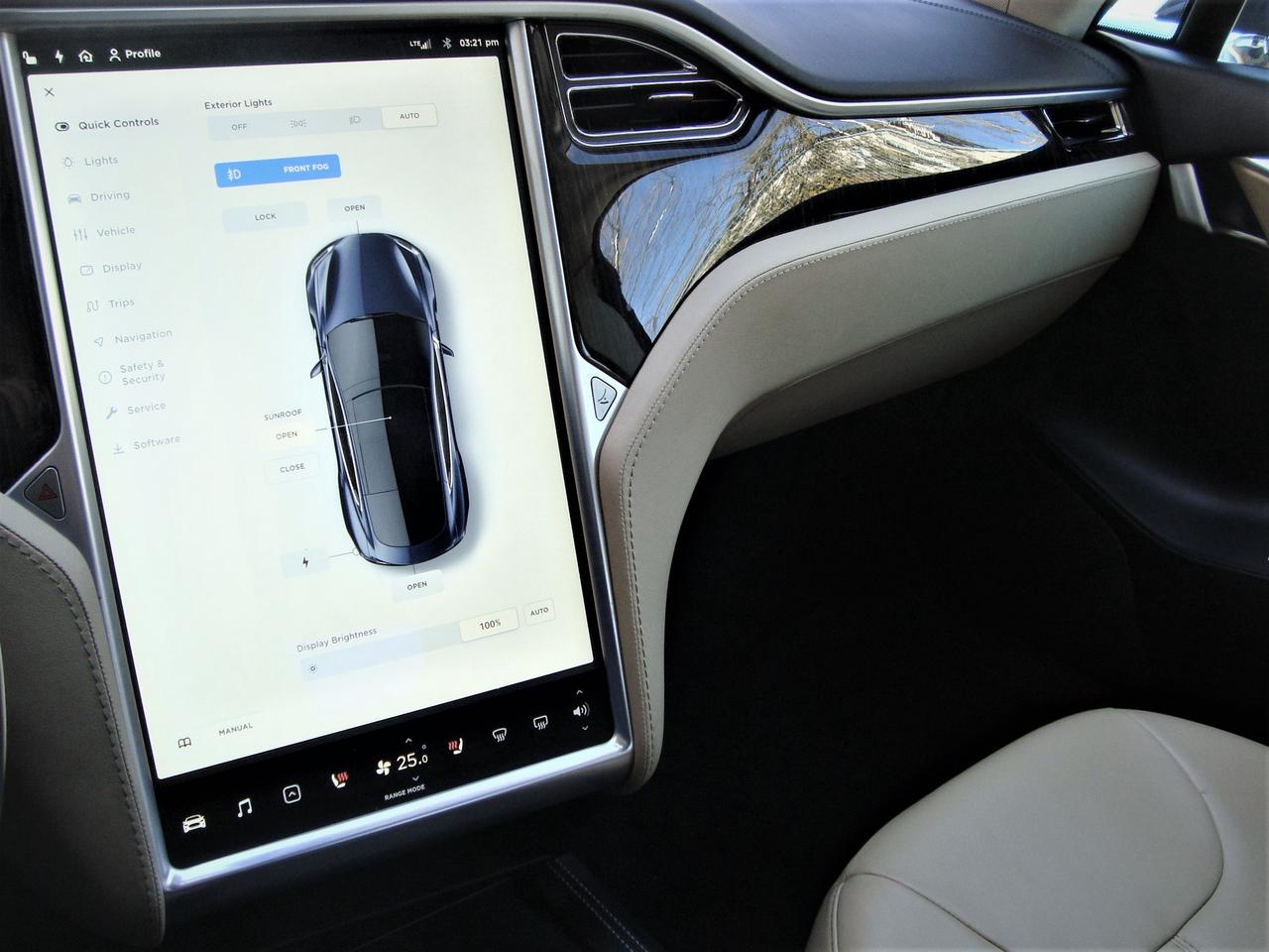 2013 Tesla Model S 85 5-PASSENGER NAVI CAMERA PANO H. SEATS Photo