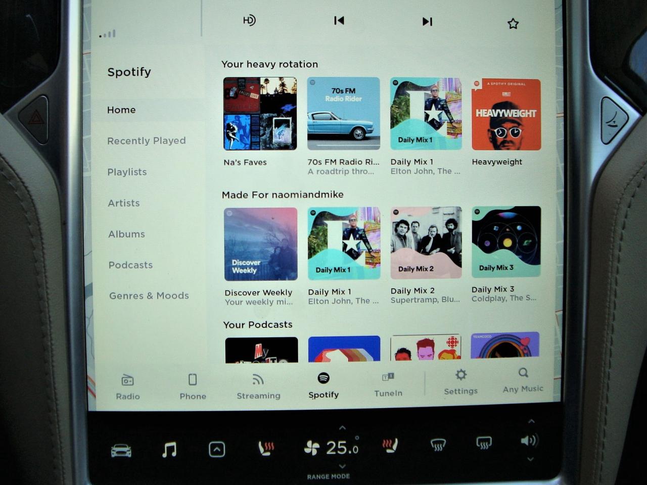 2013 Tesla Model S 85 RWD 5 PASSENGER Photo