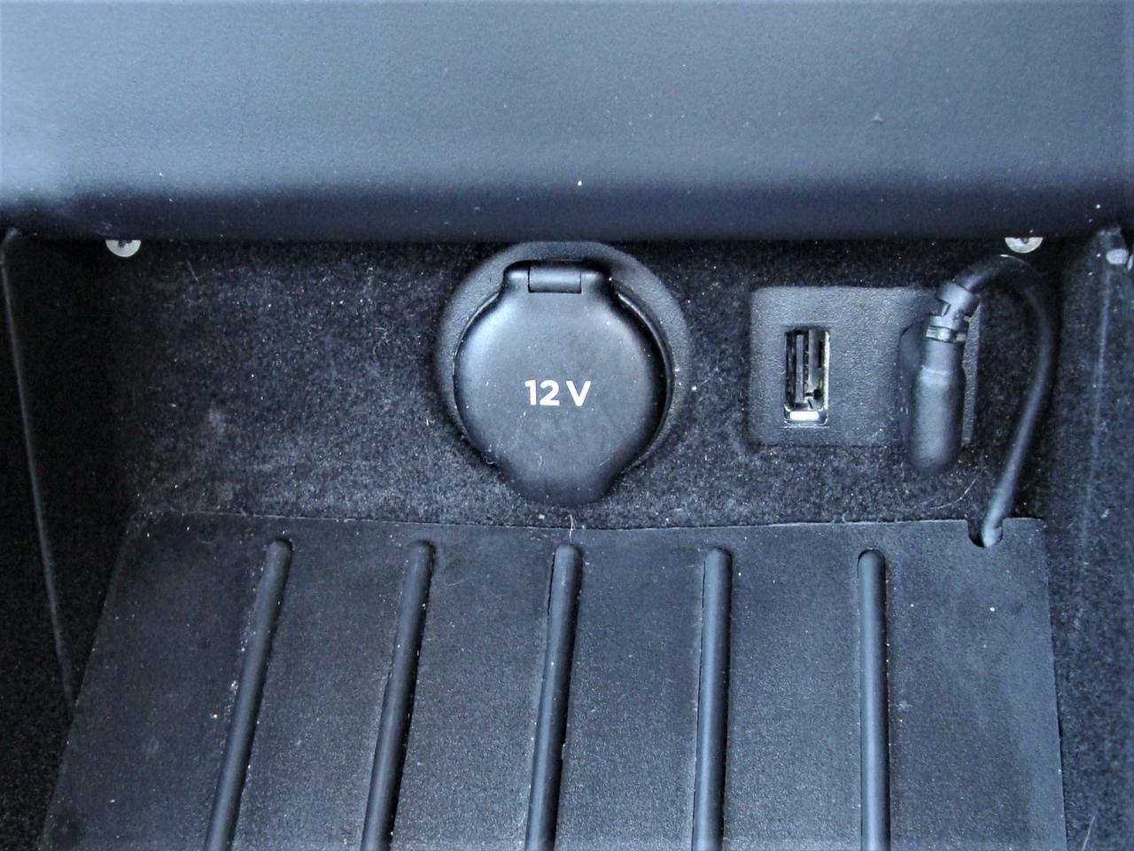 2013 Tesla Model S 85 RWD 5 PASSENGER Photo