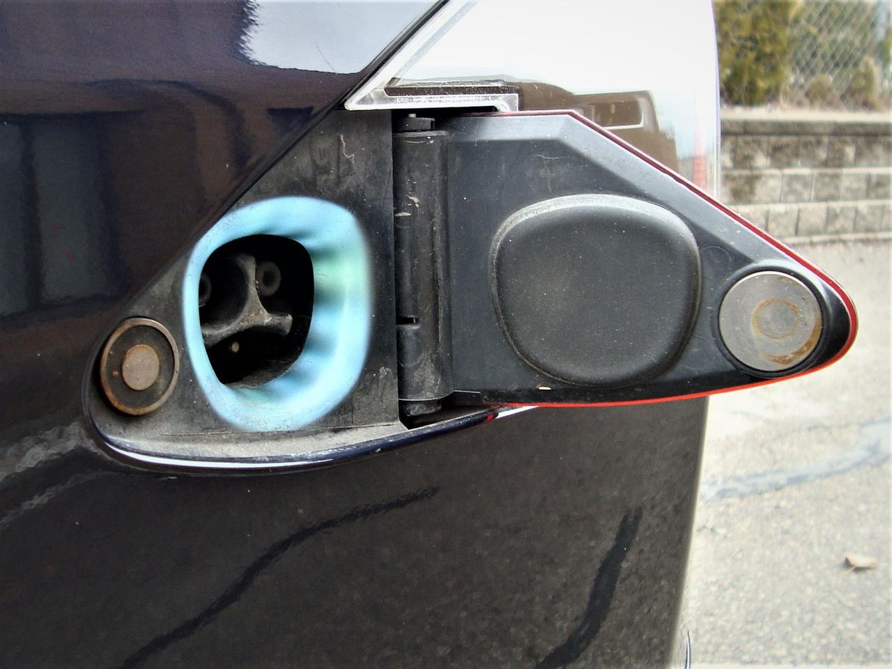 2013 Tesla Model S 85 RWD 5 PASSENGER Photo