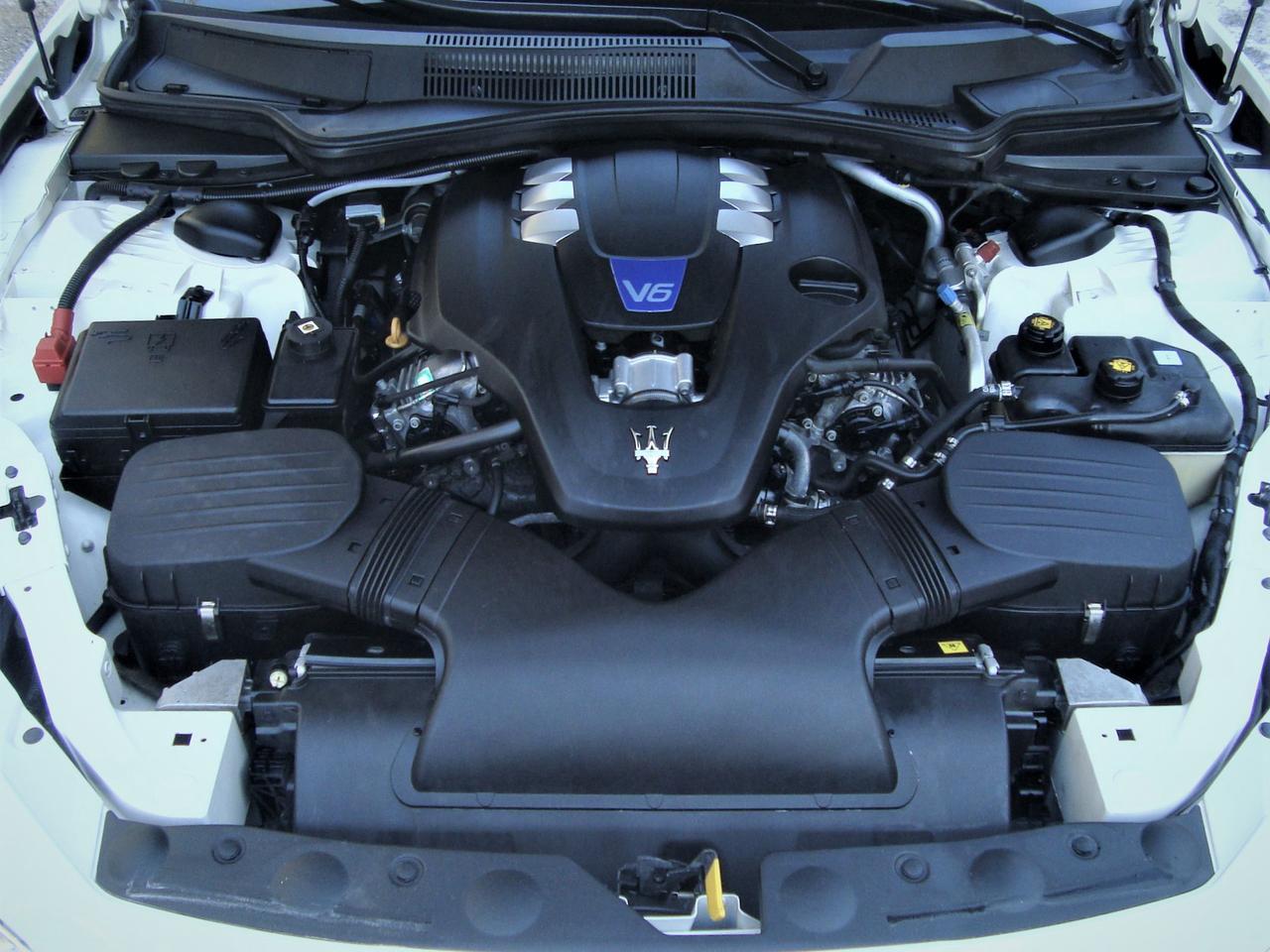2016 Maserati Ghibli SQ4 BSA ACC NAVI CAMERA SUNROOF H/C SEATS H. STEERING Photo