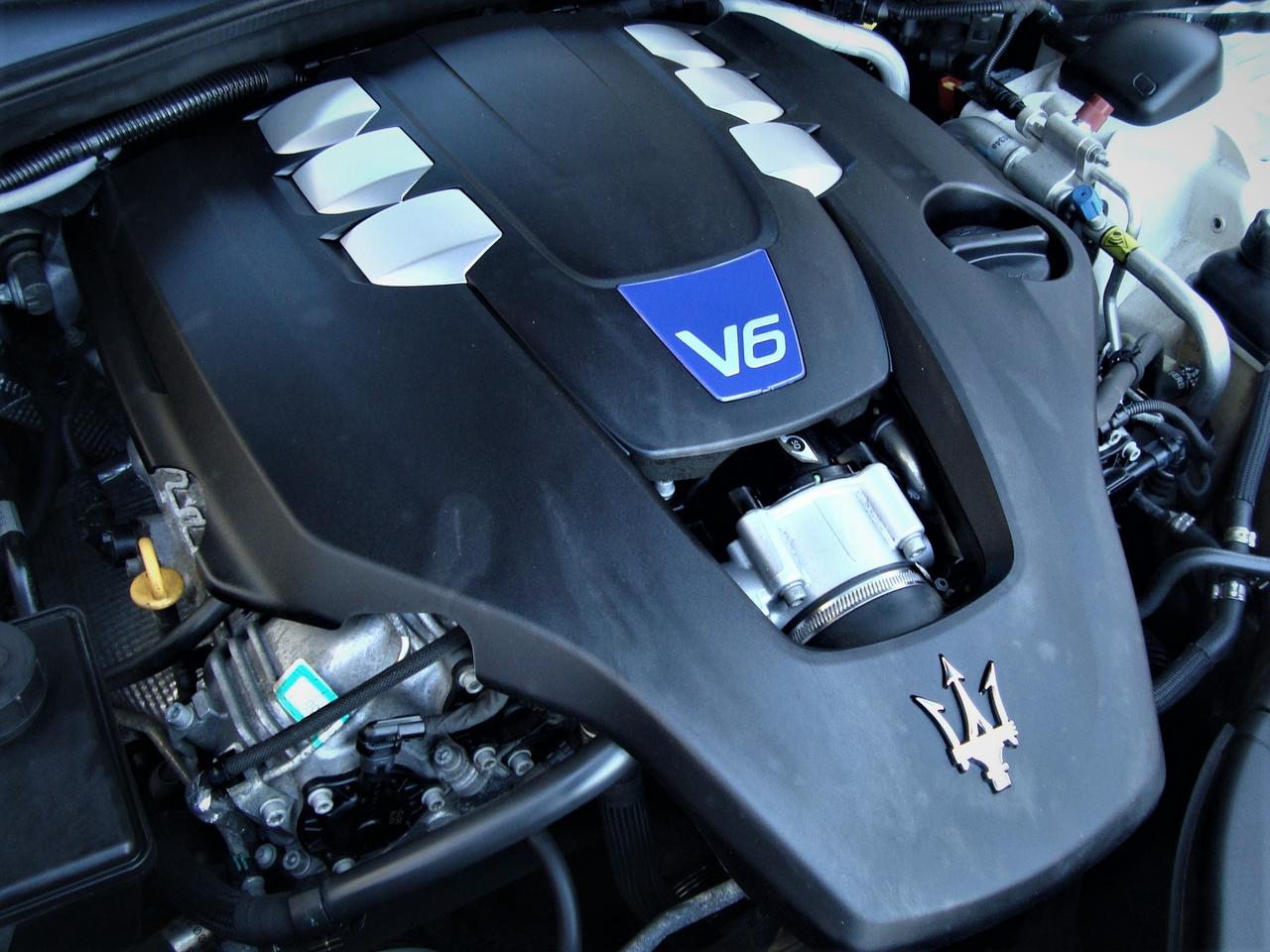 2016 Maserati Ghibli SQ4 AWD Photo