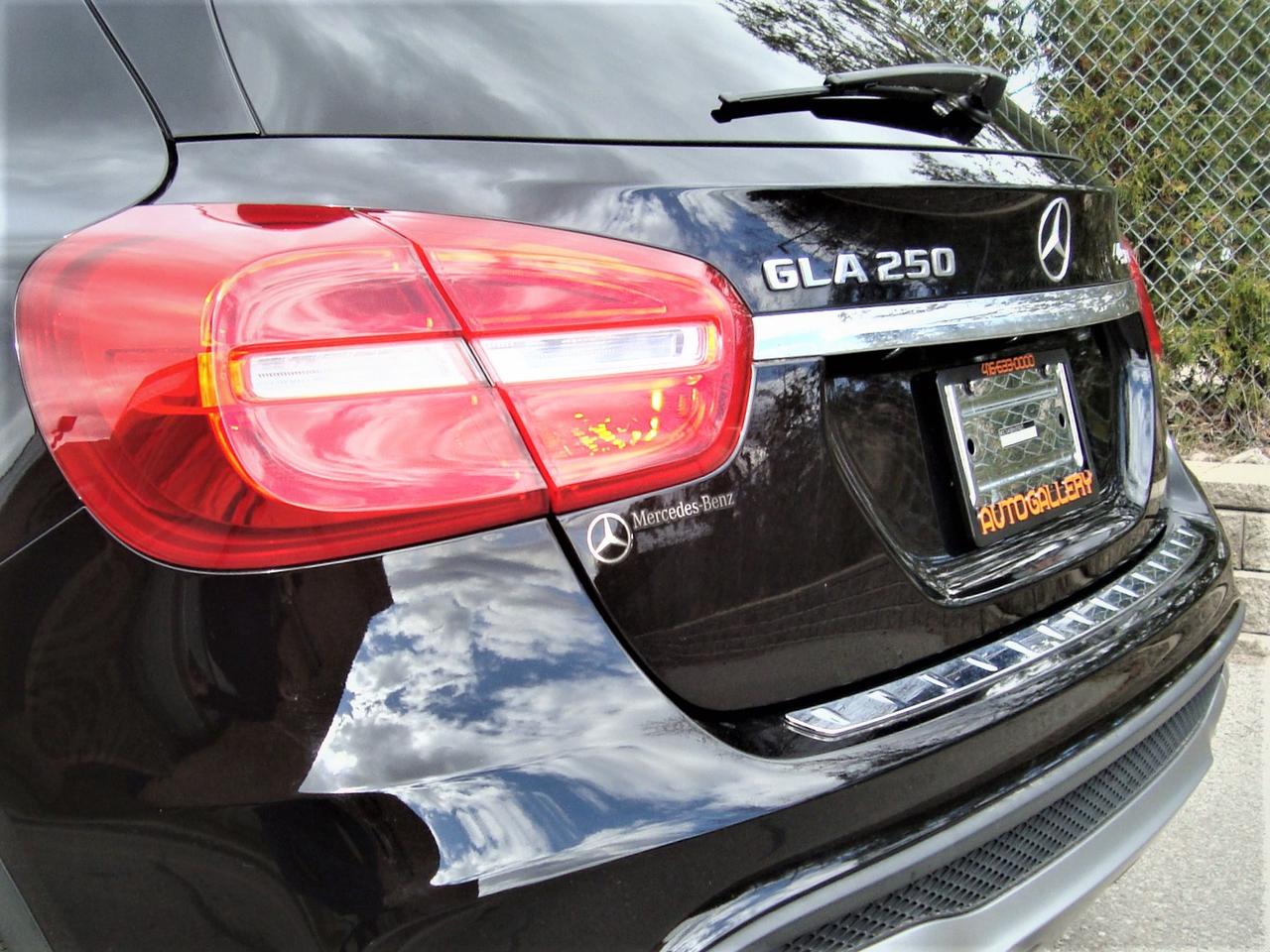 2017 Mercedes-Benz GLA250 4MATIC SPORT Photo