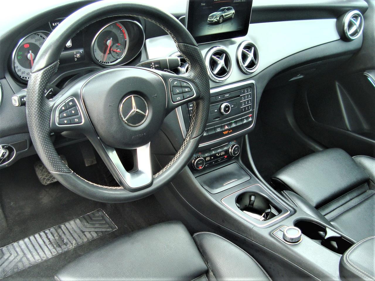 2017 Mercedes-Benz GLA250 4MATIC SPORT Photo