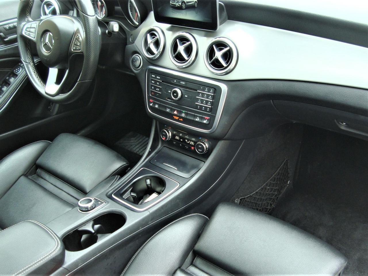 2017 Mercedes-Benz GLA250 4MATIC SPORT Photo