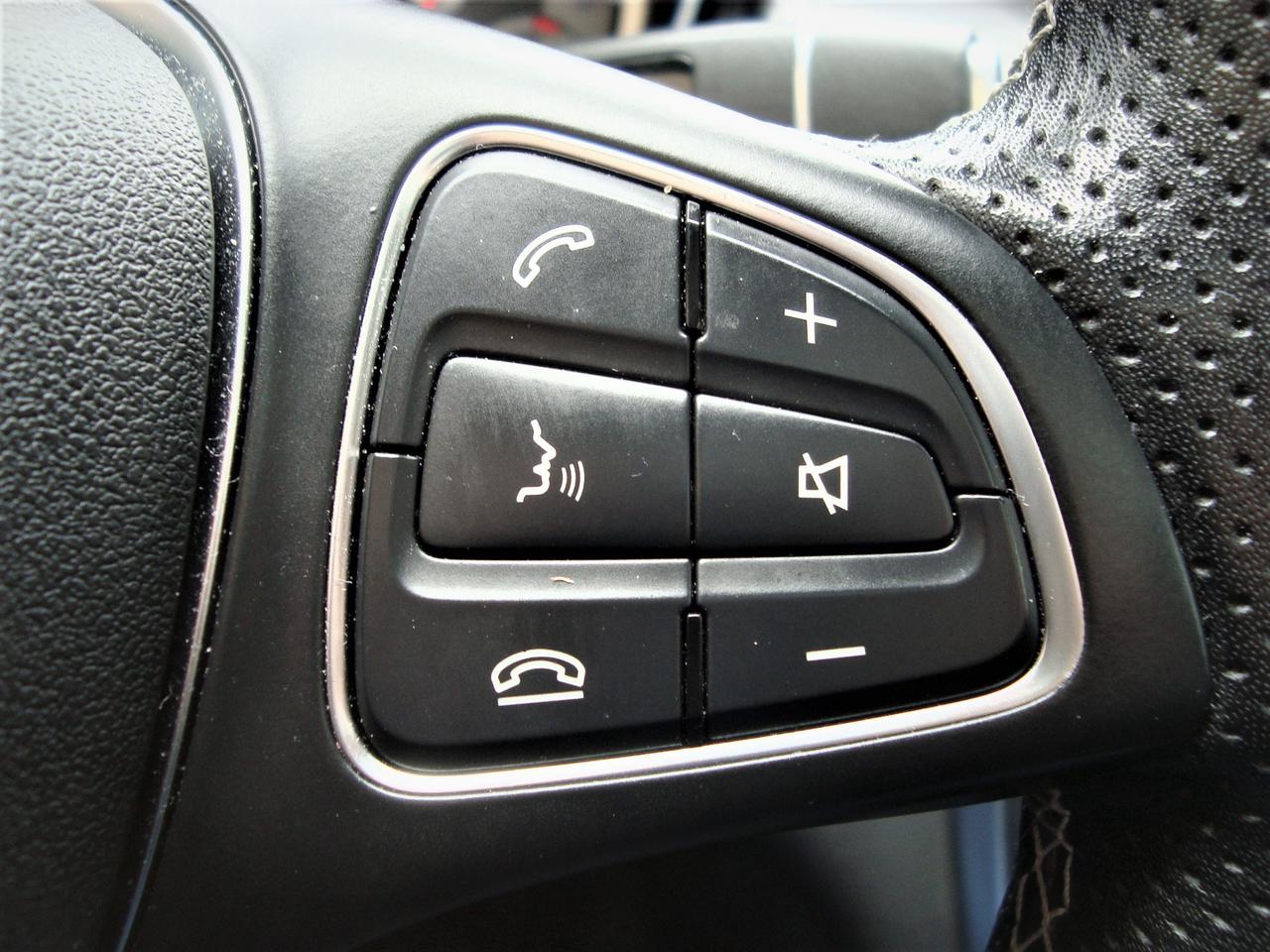 2017 Mercedes-Benz GLA250 4MATIC SPORT Photo