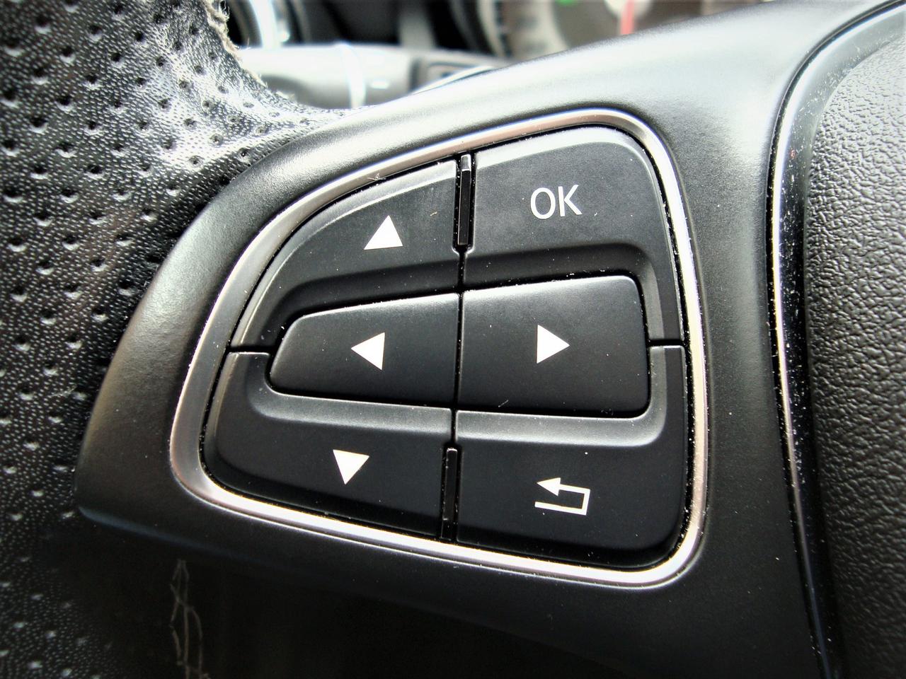 2017 Mercedes-Benz GLA250 4MATIC SPORT Photo