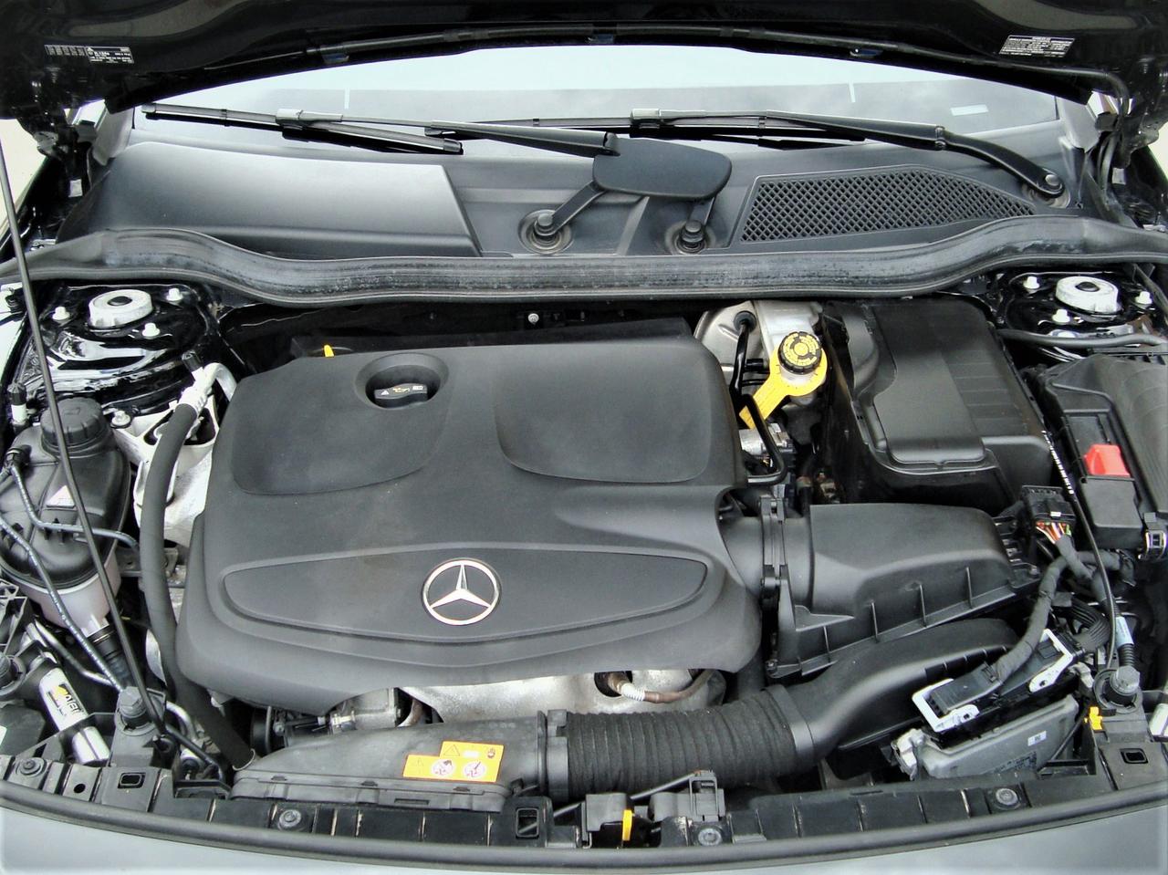 2017 Mercedes-Benz GLA250 4MATIC SPORT Photo