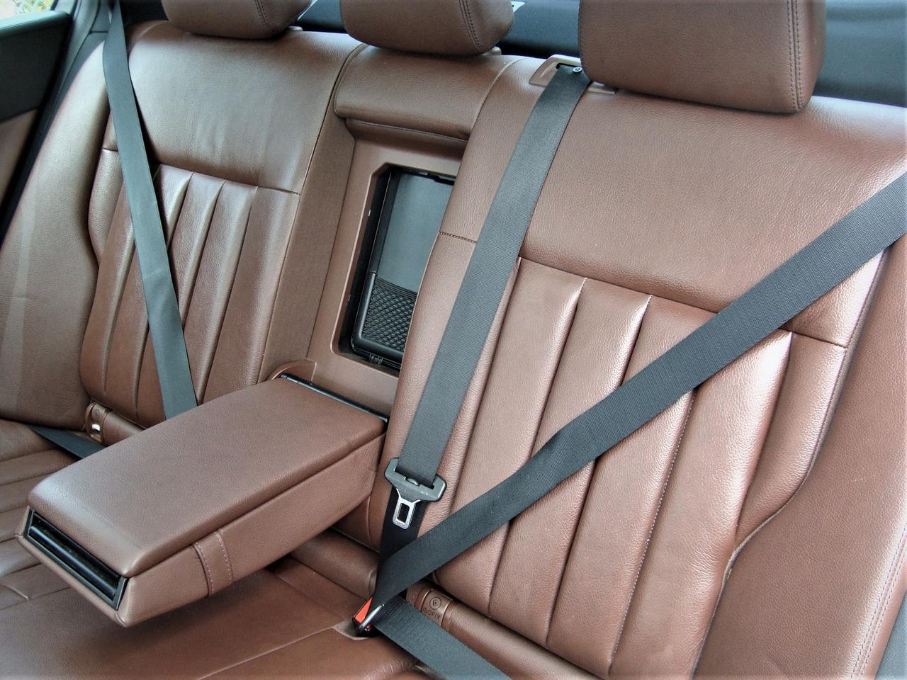 2014 Mercedes-Benz E350 4MATIC PREMIUM | ONLY 77K | 1 OWNER | CARFAX CLEAN Photo