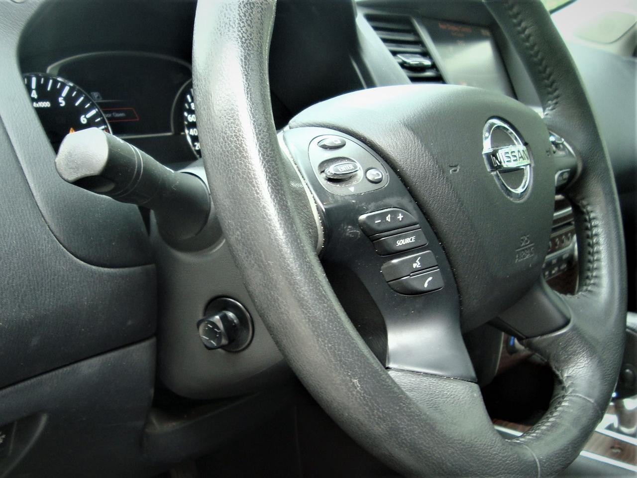 2017 Nissan Pathfinder Platinum 4WD Photo