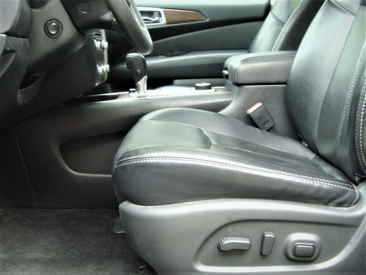 2017 Nissan Pathfinder Platinum 4WD Photo