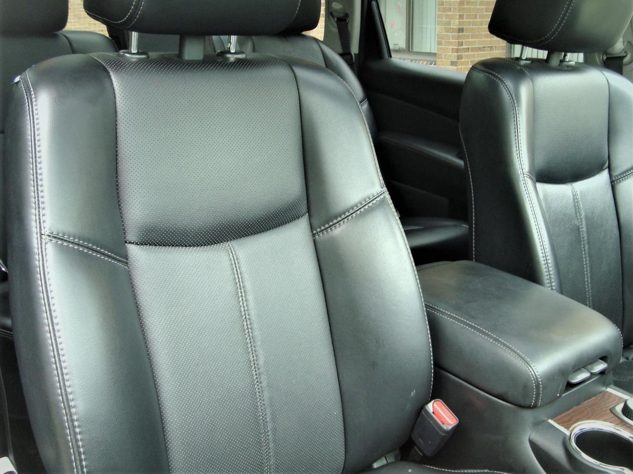 2017 Nissan Pathfinder Platinum 4WD Photo