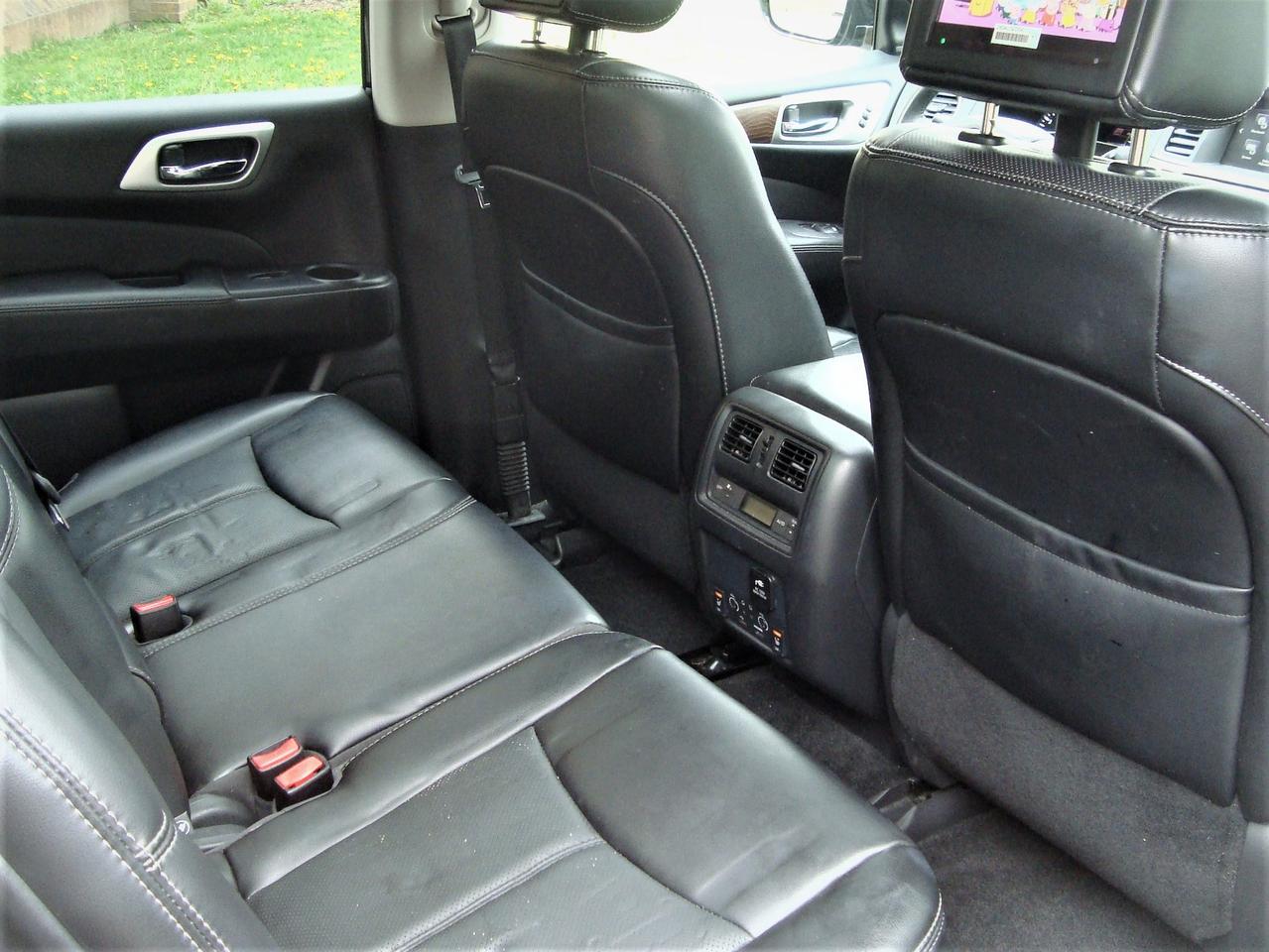 2017 Nissan Pathfinder Platinum 4WD Photo