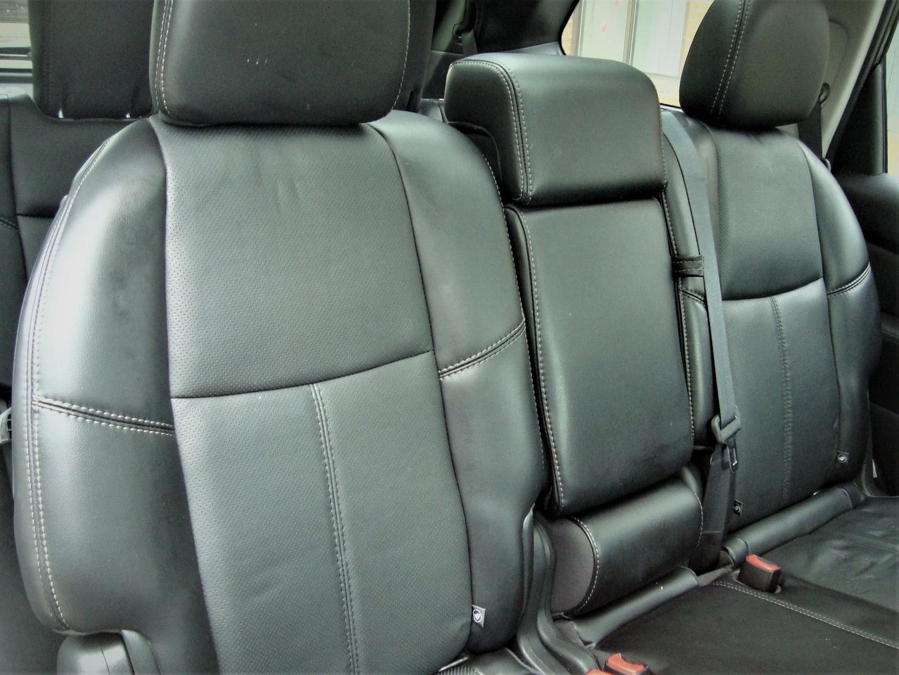 2017 Nissan Pathfinder Platinum 4WD Photo