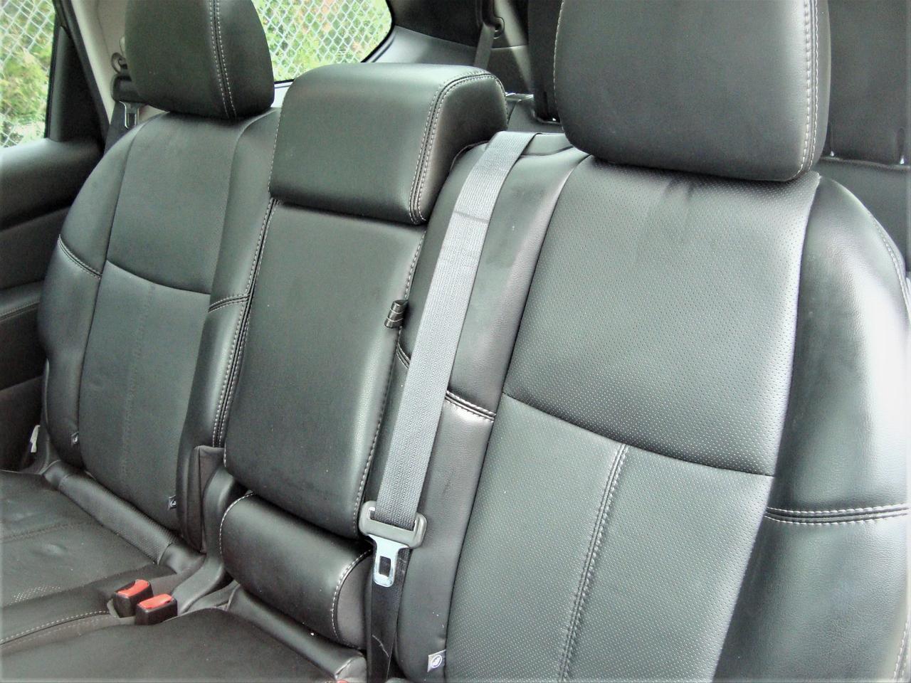 2017 Nissan Pathfinder Platinum 4WD Photo