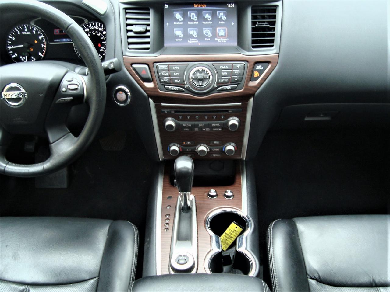 2017 Nissan Pathfinder Platinum 4WD Photo