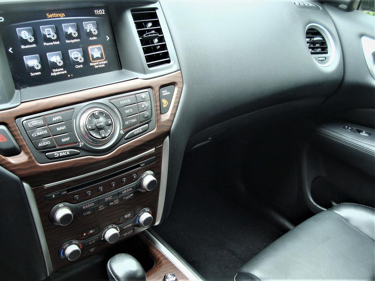 2017 Nissan Pathfinder Platinum 4WD Photo