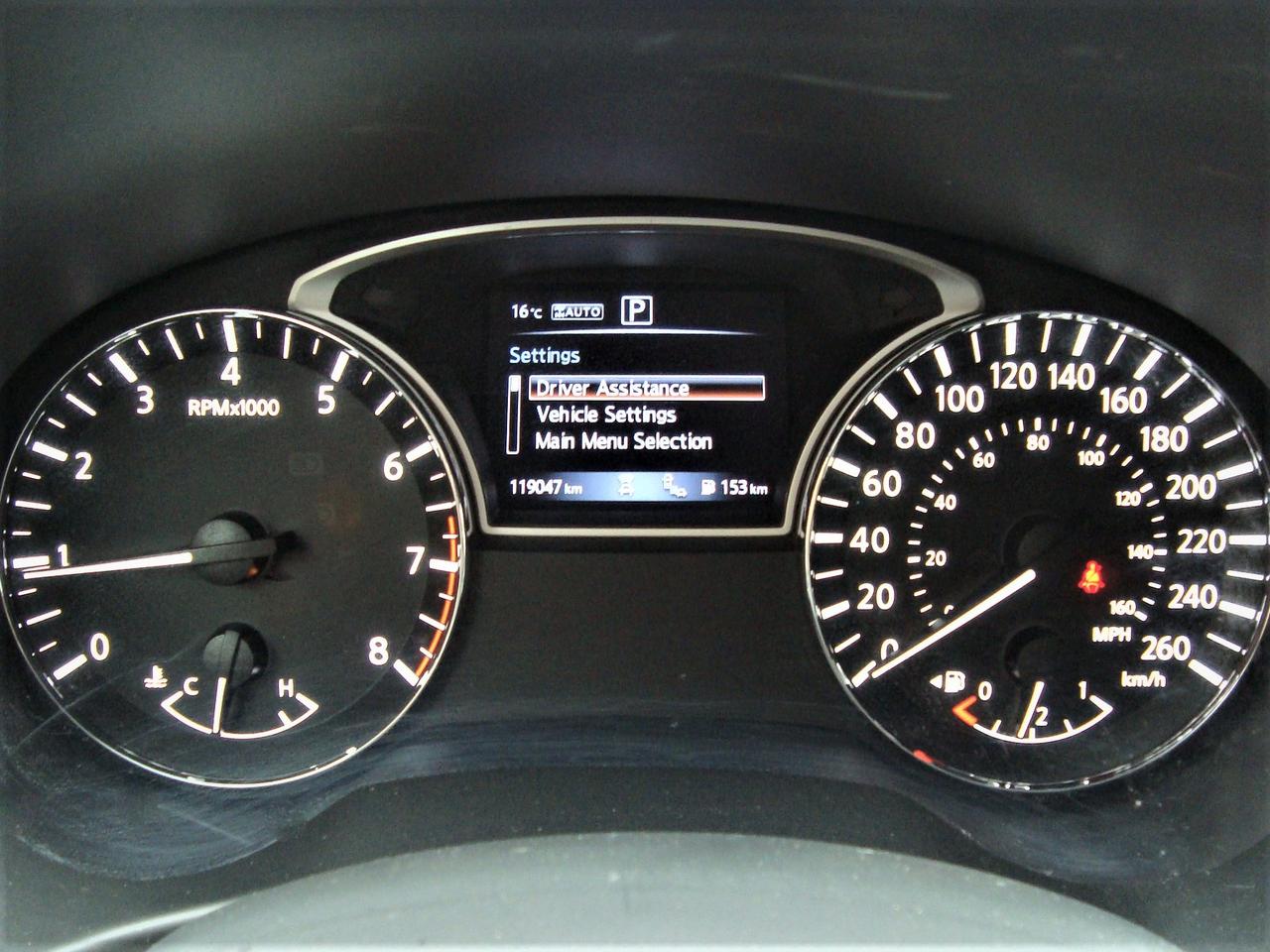 2017 Nissan Pathfinder Platinum 4WD Photo