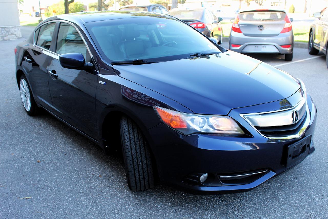 2013 Acura ILX Hybrid Photo2