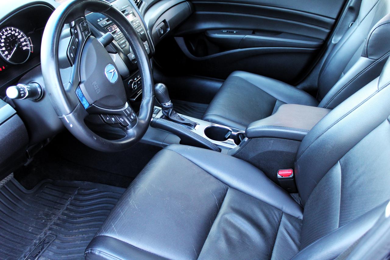 2013 Acura ILX Hybrid Photo