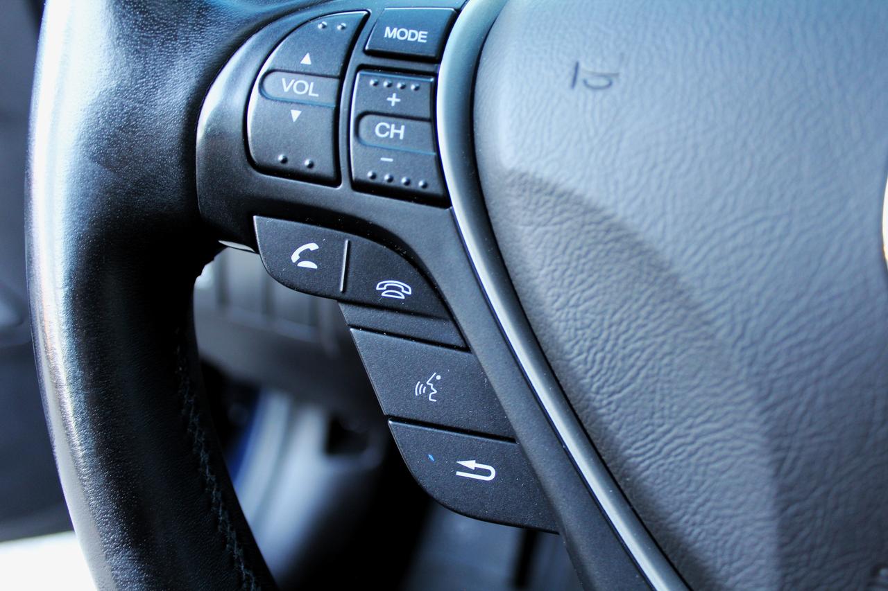 2013 Acura ILX Hybrid Photo