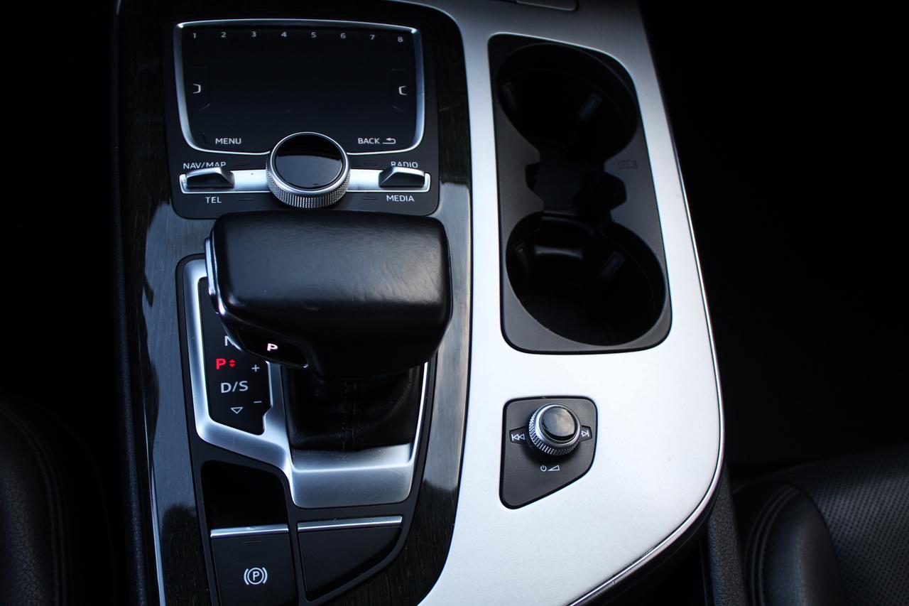 2017 Audi Q7 Progressiv S-Line Photo